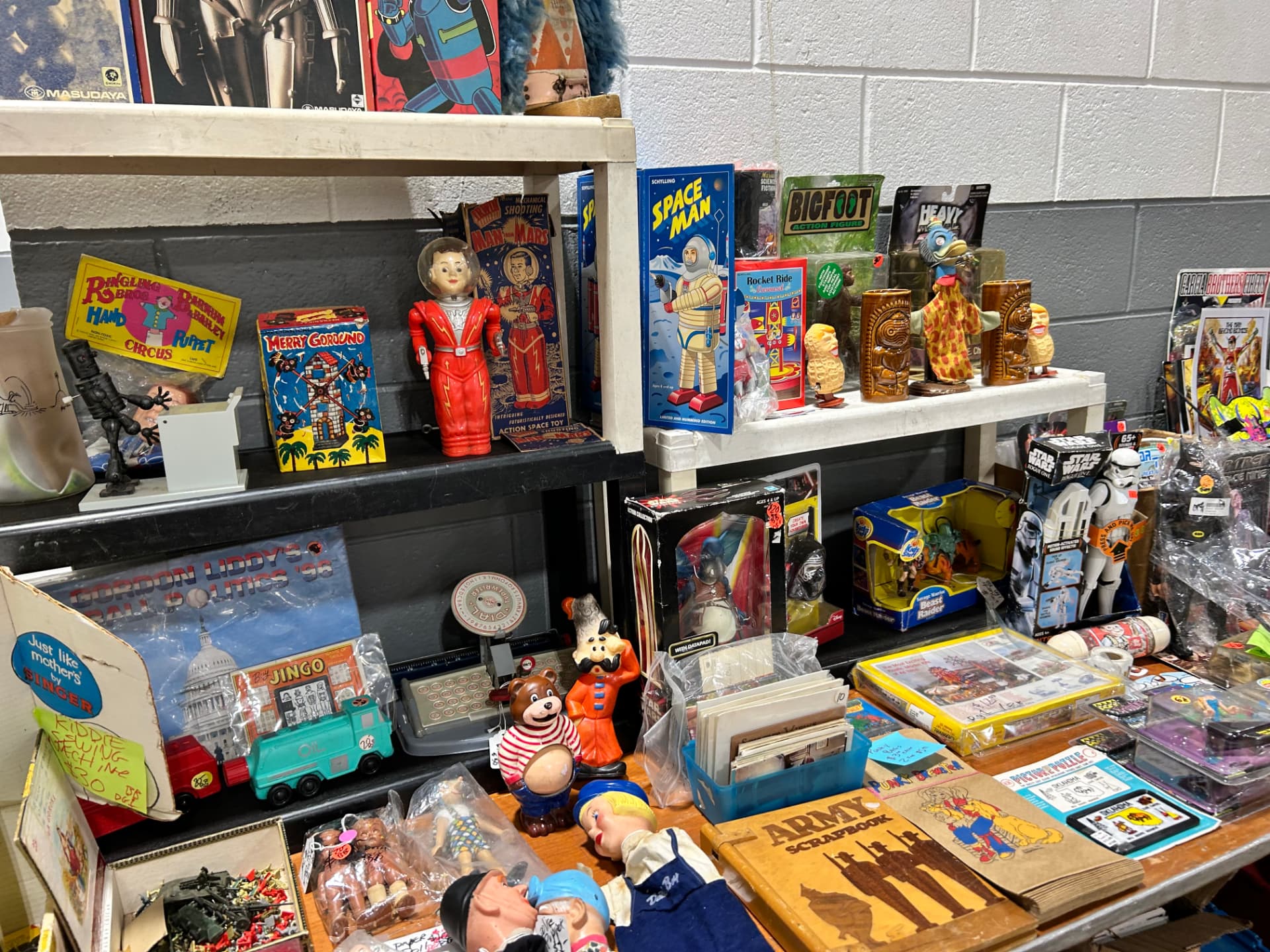 Winter Fever Toy Show gallery image 25